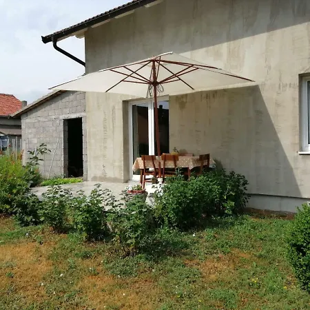 Obiteljska Kuca Apartment *